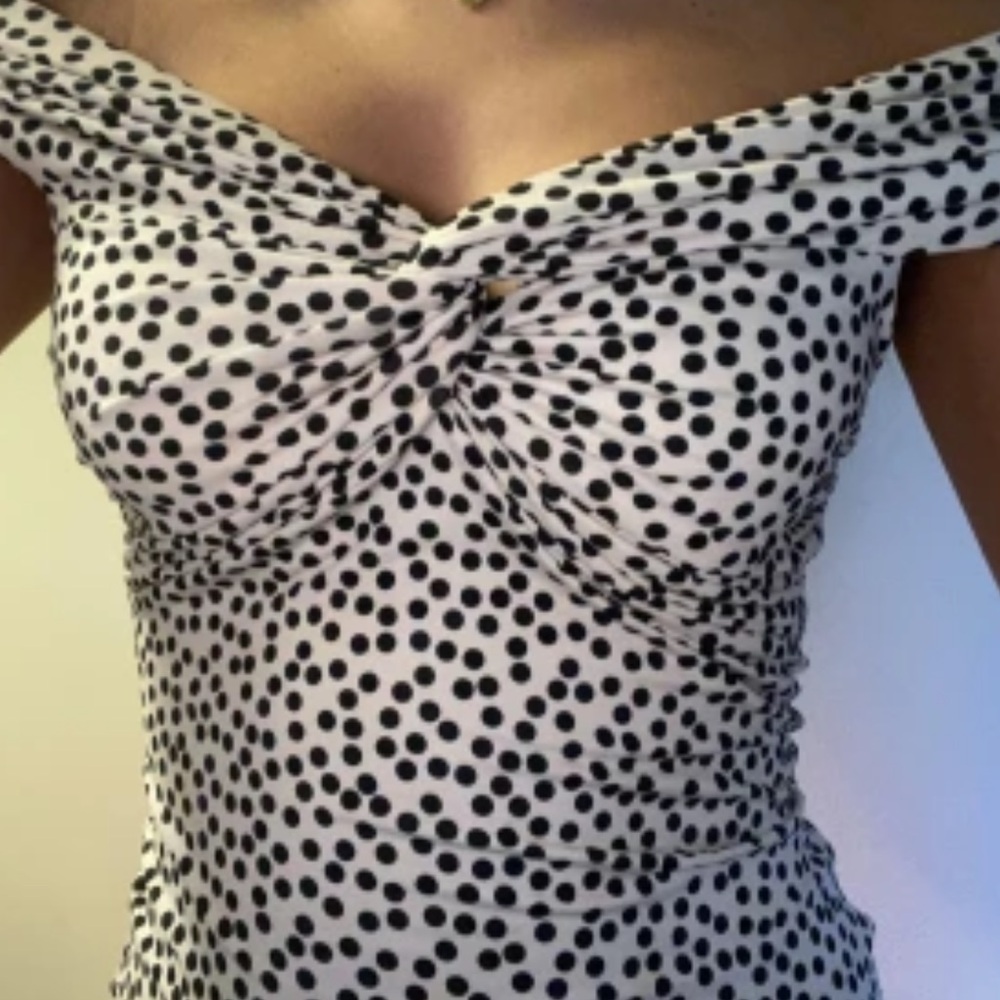 H&M Cream and Black Polka Dot Off Shoulder Gathered Blouse Size Small